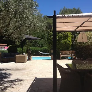 gite-les-grillons.fr-provencehotel.com/